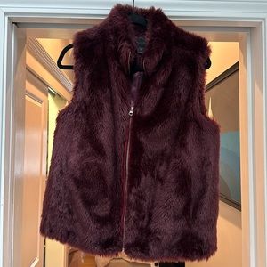 Jcrew Faux fur maroon vest size small